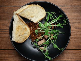 Паштет курячий з ягідним соусом (210 g)