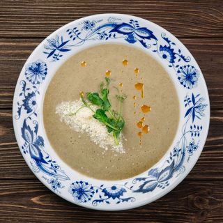 Крем-суп грибний з трюфельною олією