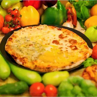 Pizza Quattro Formagi (mica)