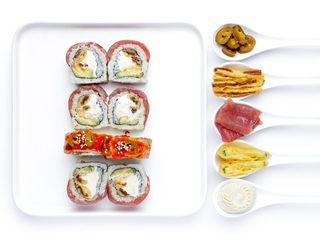 Tataki Tuna Mexico Roll (5 szt.-350/8 szt.-450g)