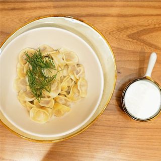 Пельмени со сметаной