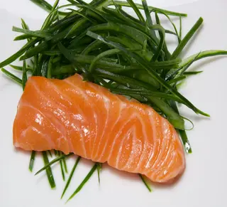 Sashimi de salmón 