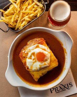 Francesinha Praxis