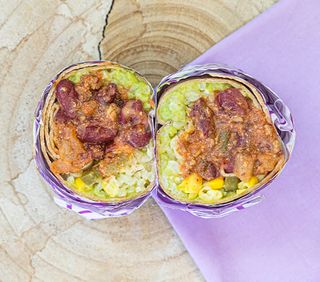 Chili con carne burrito