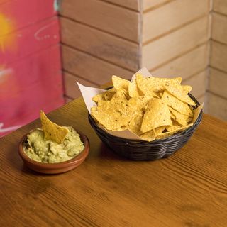 Chips Y Guacamole