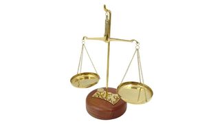 Ozdobna waga szalkowa retro