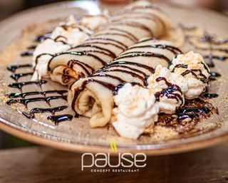 Palačinke sa Nutellom, plazmom, bananom i sladoledom