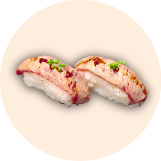 Nigiri De Solomillo Flambeado (2 Pzs.)