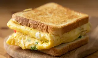 Omlet Tost