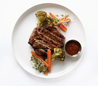 Стейк зі свинини