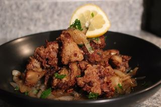 Пилешки дробчета с лук (300г)