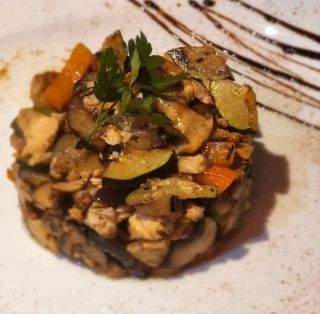 Salteado De Verduras Y Pollo