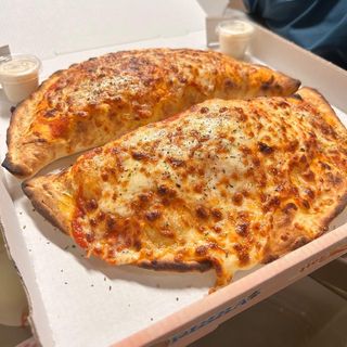 Pizza Calzone