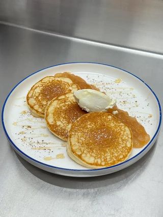 PANKEJKI Z JABŁKAMI