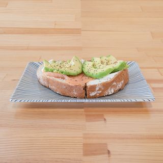 Desayuno Tostada Pavo Con Bebida