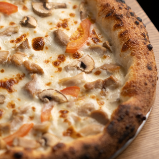 Піца з куркою та грибами (510гр)