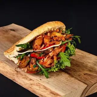 Kebab bułka z frytkami Duży
