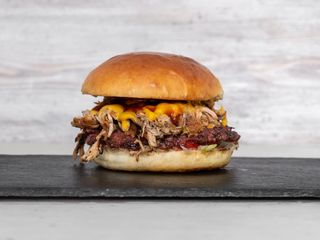 Бургер Smash Beef & Pulled Pork 