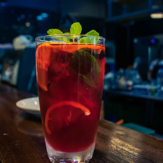 Iced Hibiscus Mint Tea 