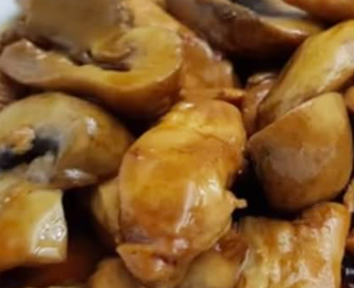 Pollo Con Champiñones
