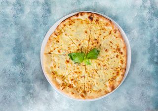 Quattro formaggi pizza