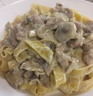 Funghi e salsiccia
