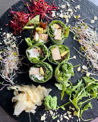 Green sake z wędzonym tofu 6szt.