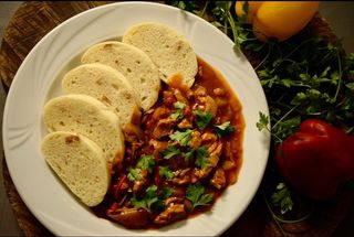 Gulasz z karkówki wieprzowej