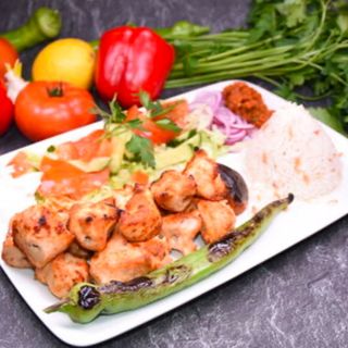 Plato De Shish Tavuk