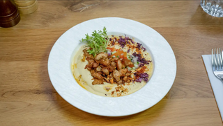 Hummus cu pui