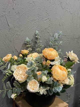 Mix sa ručno rađenom saksijom