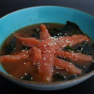 Zupa Miso - shiru łosoś 400-450ml