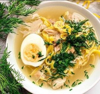 Суп лапша с курицей