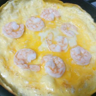 38. Omelette con gamberi