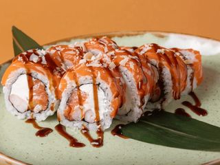 Рол Імператорський лосось (300g)