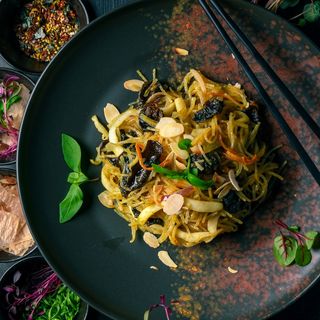 Оризови нудли по сингапурски