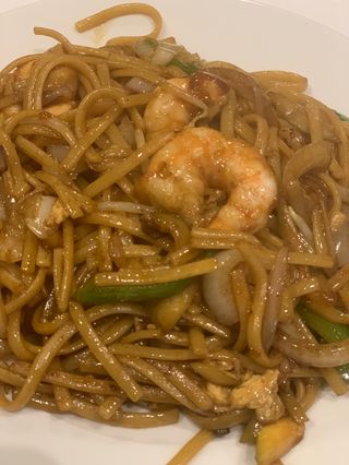 Tallarines Fritos Con Gambas