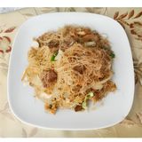 184. Пържено оризово фиде с пилешко и яйца (800г)