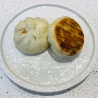 62. Baozi di maiale alla piastra - 2 pezzi