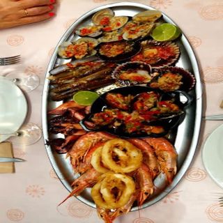 Parrillada de mariscos (2 personas)