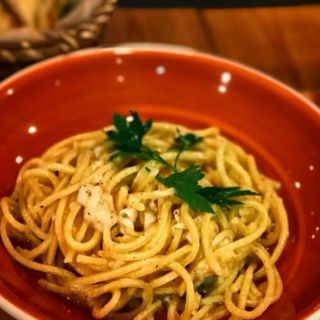 Spaghetti A La Chitarra Con Carbonara De Alcachofa