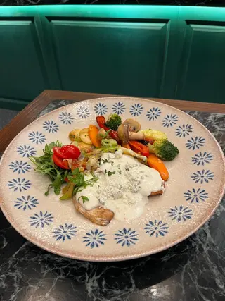 Pileći file u gorgonzola sosu
