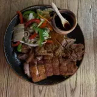 Lonchas de Pato Asado al Estilo Cantonés