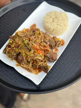 Sauté Revenir De Cabri & Attiéké