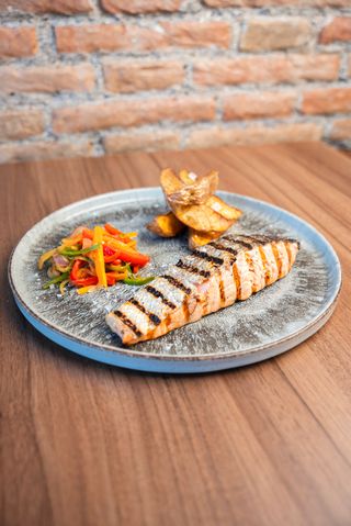 Salmón A La Parrilla