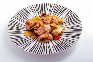 122 Manzo funghi e bambù