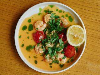 Тарілка креветок у винному соусі (225g)