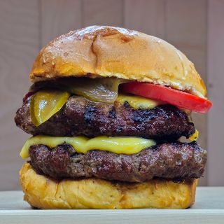 Бургер с телятиной мексиканский х2