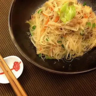 30B. Fideos De Arroz Frito Con Gambas