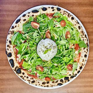 Pizza de Burrata, Pomodorini e Rucola